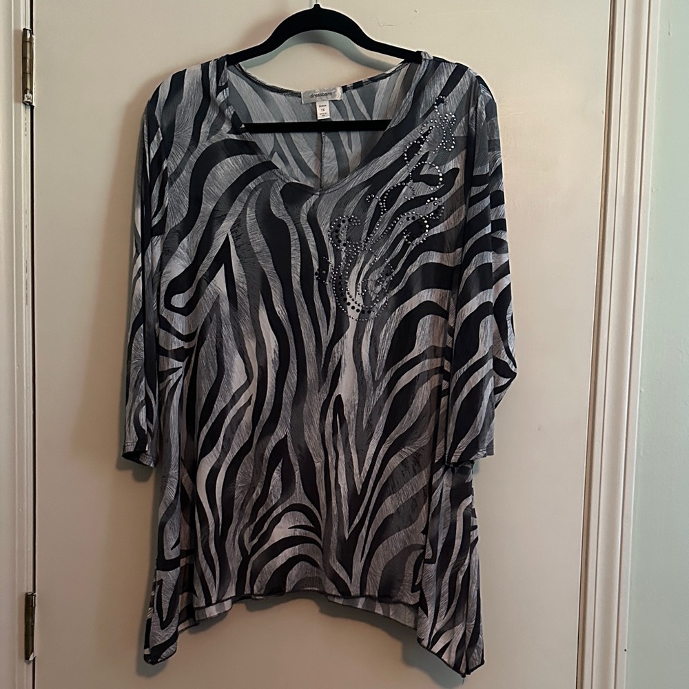 dressbarn Black and Gray Animal Print Tunic